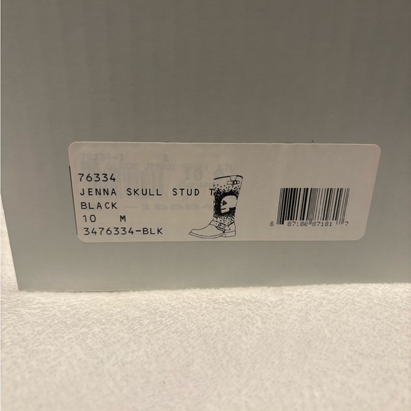 Rare. Frye Jenna Tall Skull Black Studded Leather Boots Never Worn. - Picture 3 of 11